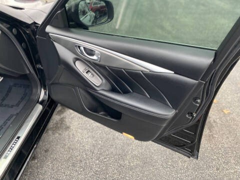 2015 Infiniti Q50 Sport