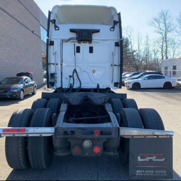 2014 Freightliner Cascadia