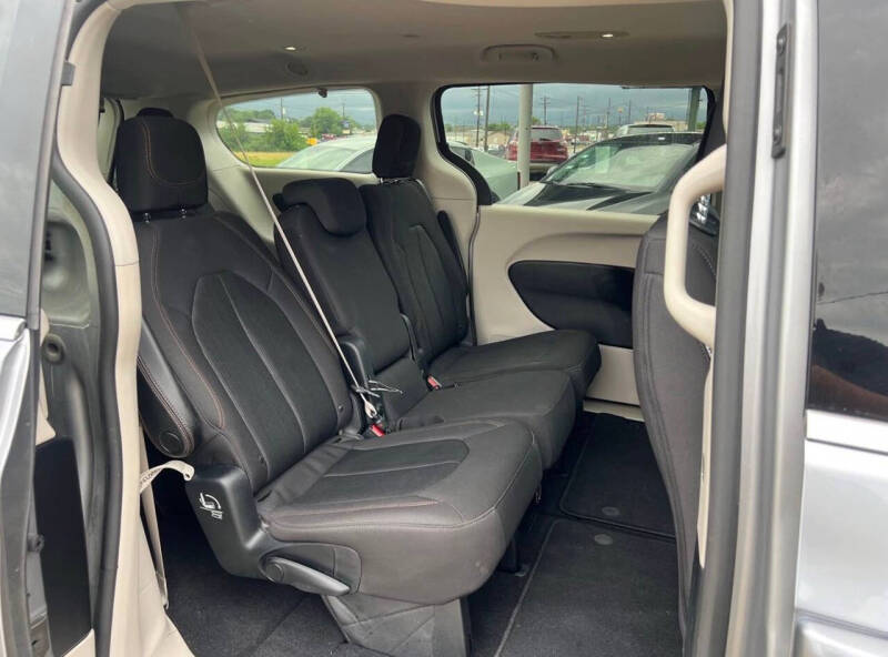2017 Chrysler Pacifica Touring