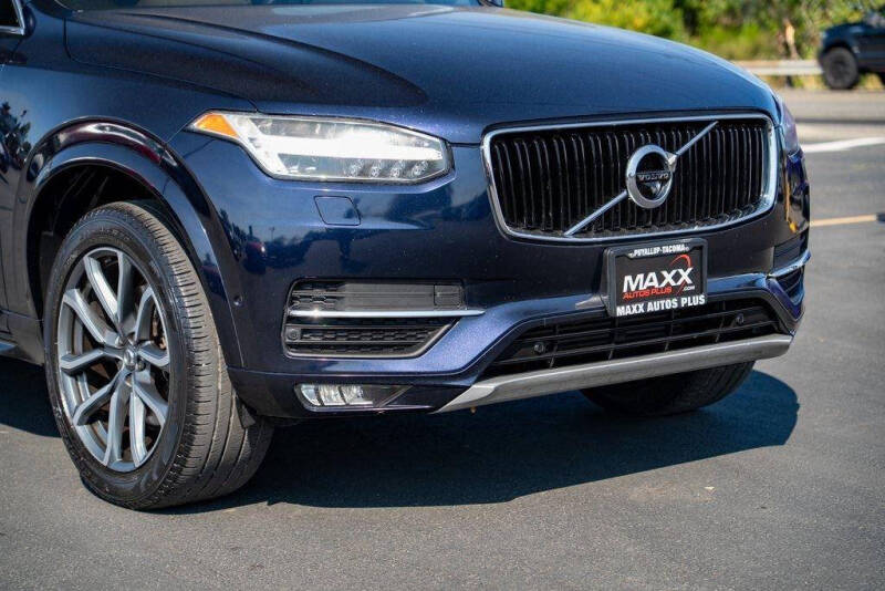 2017 Volvo XC90 T6 Momentum