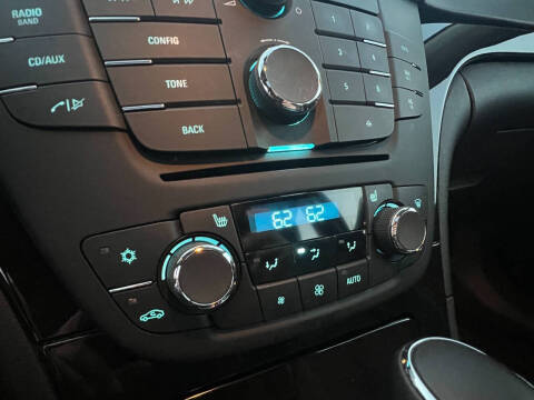 2012 Buick Regal Premium 1