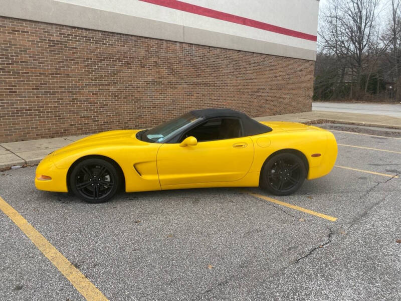 2004 Chevrolet Corvette Base photo 2