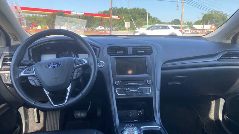 2018 Ford Fusion SE