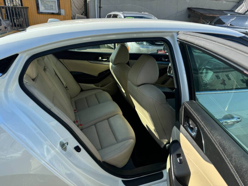 2017 Nissan Maxima 3.5 SV