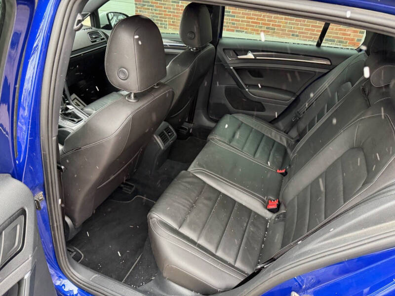 2016 Volkswagen Golf R 4Motion