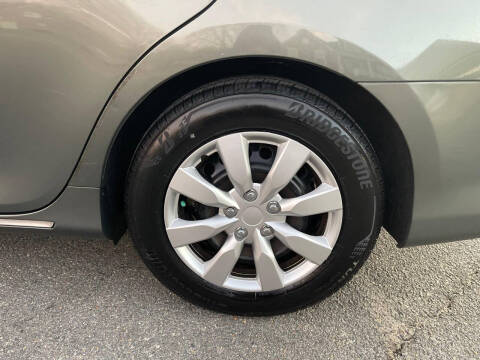 2012 Toyota Camry Hybrid LE