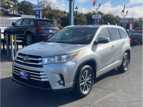 2018 Toyota Highlander for sale at AutoDeals in Daly City CA