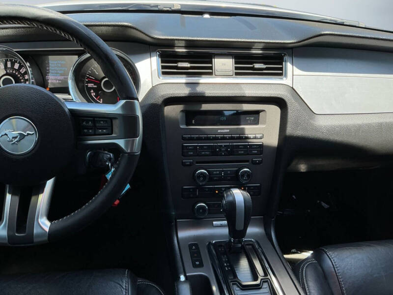 2014 Ford Mustang V6 Premium
