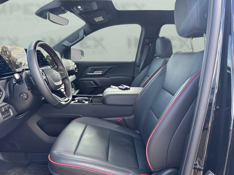 2025 Chevrolet Silverado EV RST
