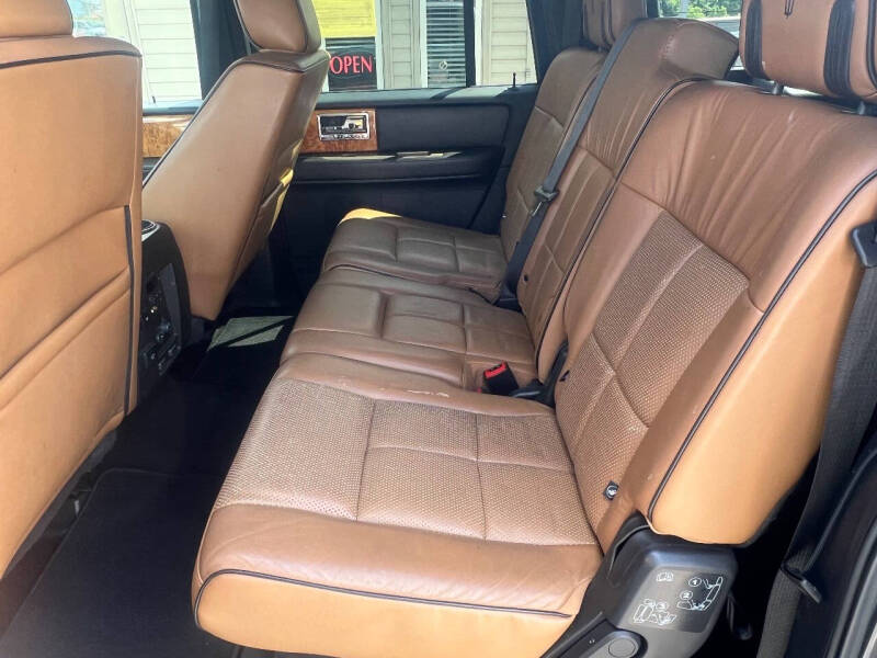 2011 Lincoln Navigator L