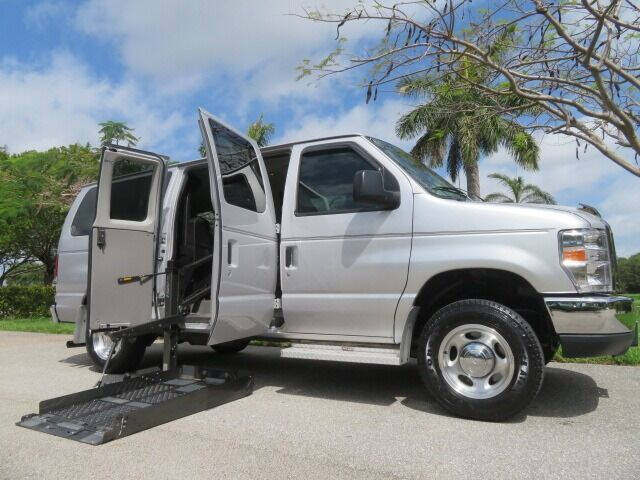 2014 Ford E-Series E-150 XLT