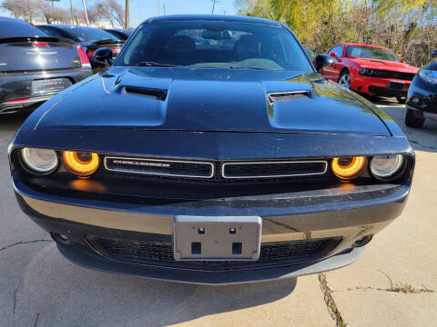 2016 Dodge Challenger SXT Plus