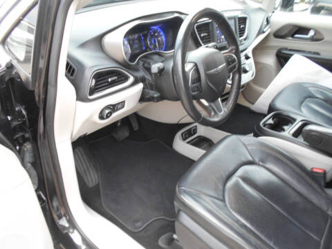 2020 Chrysler Pacifica Touring L