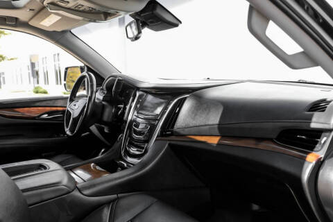 2016 Cadillac Escalade ESV Luxury Collection