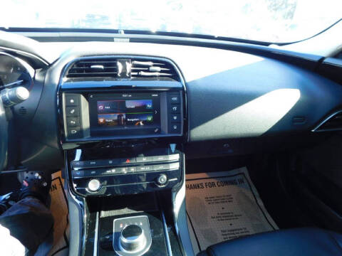 2017 Jaguar XE 25t Premium