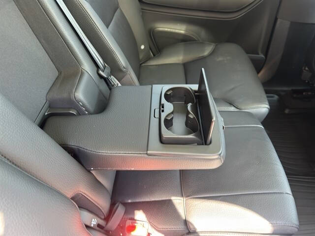 2022 Volvo XC90 T6 Momentum 7-Passenger