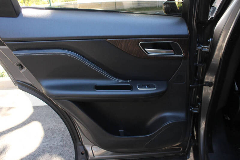 2017 Jaguar F-PACE S