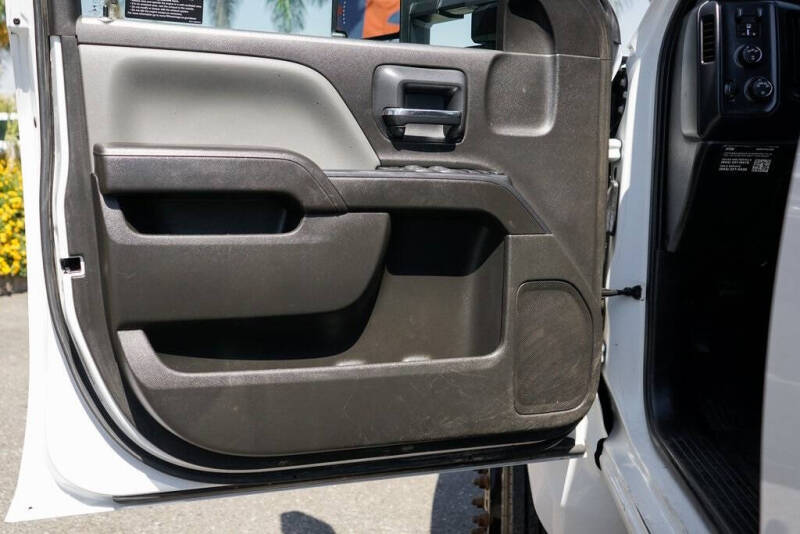 2022 Chevrolet Silverado 5500HD