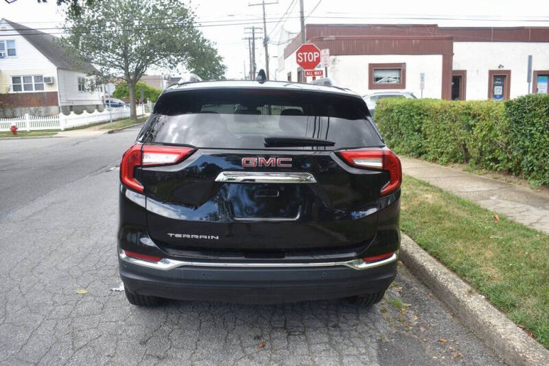 2023 GMC Terrain SLT