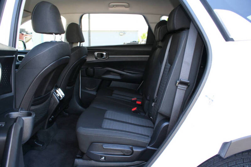 2022 Kia Sorento LX