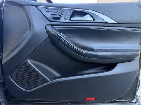 2018 Infiniti QX30 Premium