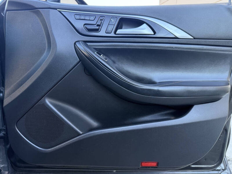 2018 Infiniti QX30 Premium