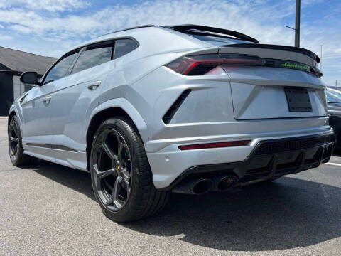 2022 Lamborghini Urus