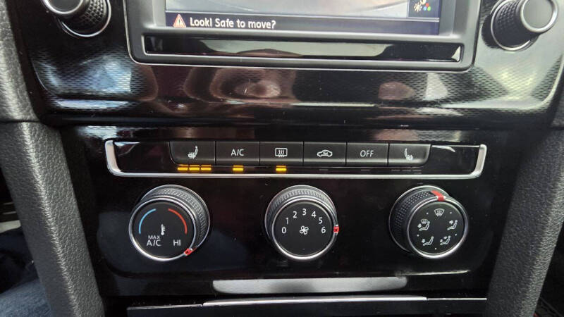 2016 Volkswagen Golf GTI SE