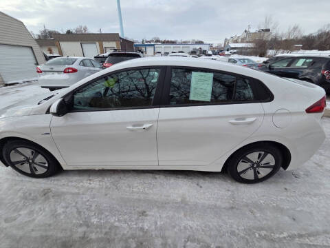 2020 Hyundai Ioniq Hybrid Blue