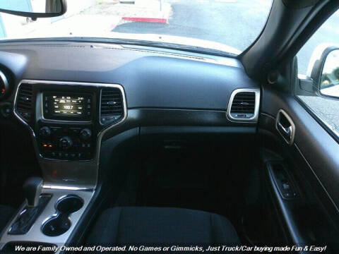 2017 Jeep Grand Cherokee Laredo