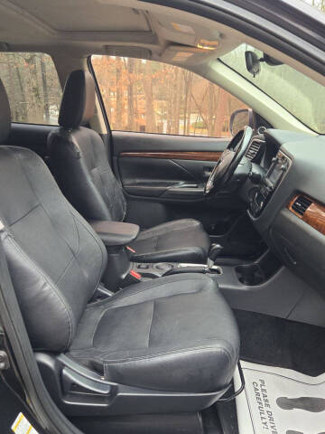 2015 Mitsubishi Outlander SE