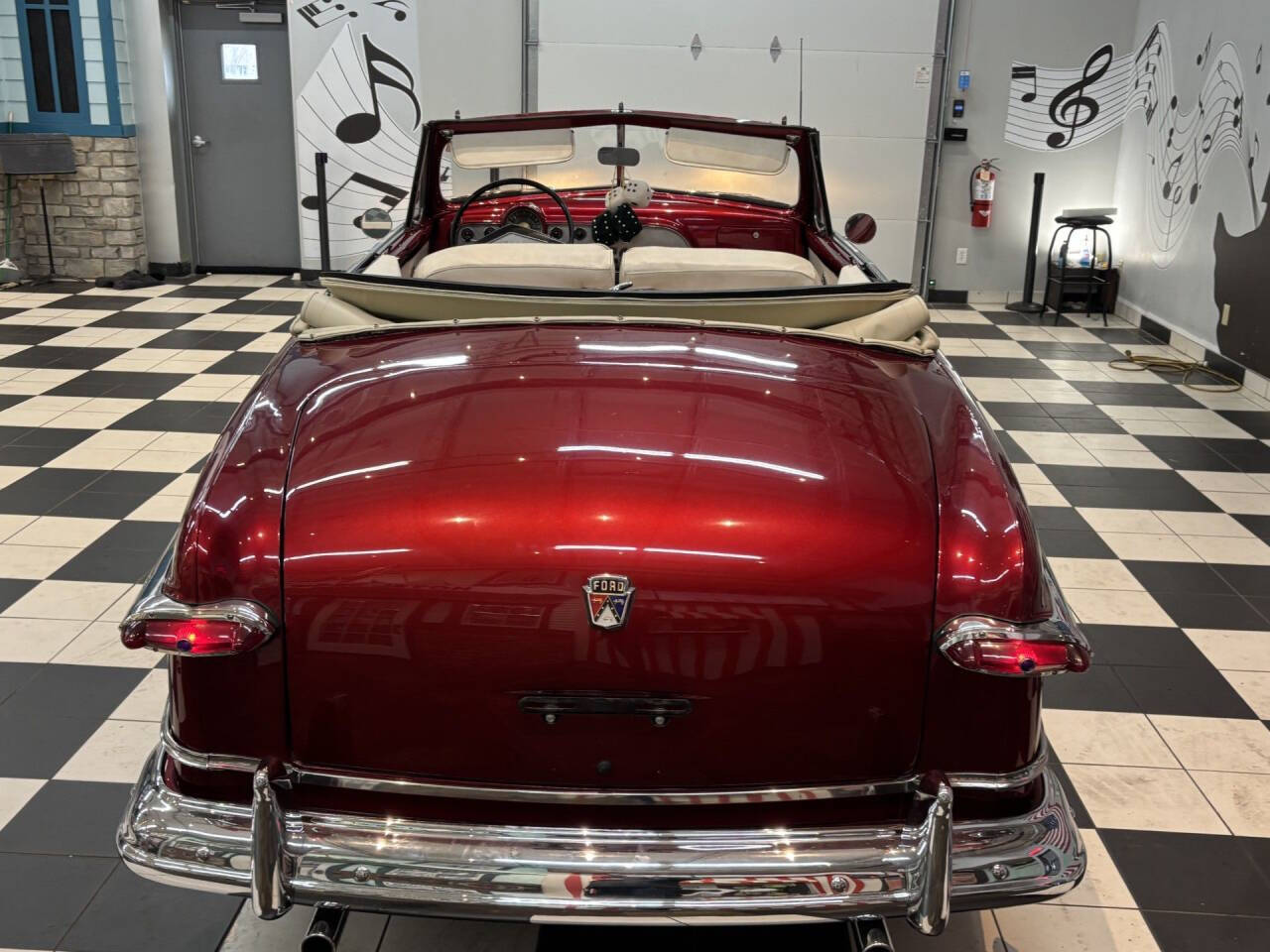 1951 Ford Custom 32