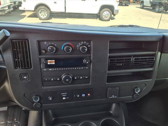 2025 Chevrolet Express 2500