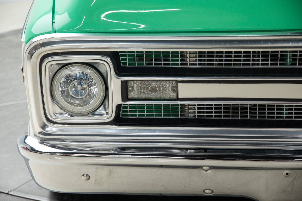 1969 Chevrolet C/K 10 Series 18