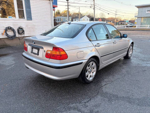 2004 BMW 3 Series 325xi