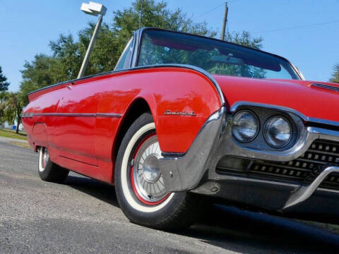 1962 Ford Thunderbird