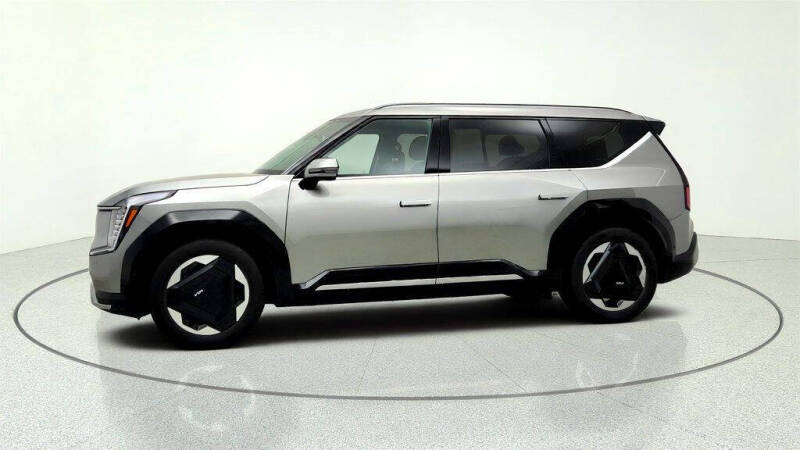2024 Kia EV9 Land
