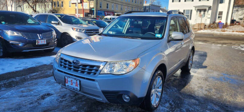 2011 Subaru Forester X Limited's photo