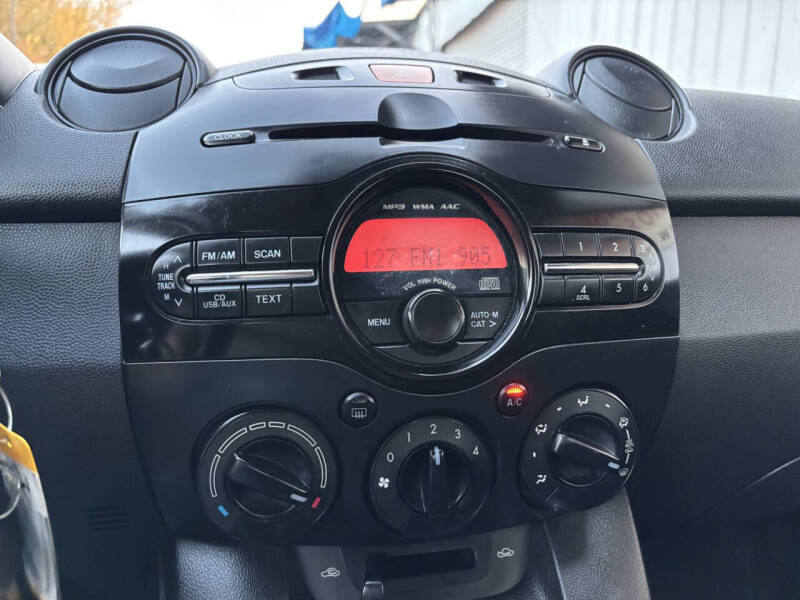 2014 Mazda MAZDA2 Touring