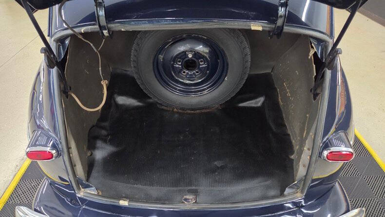 1947 Ford Deluxe