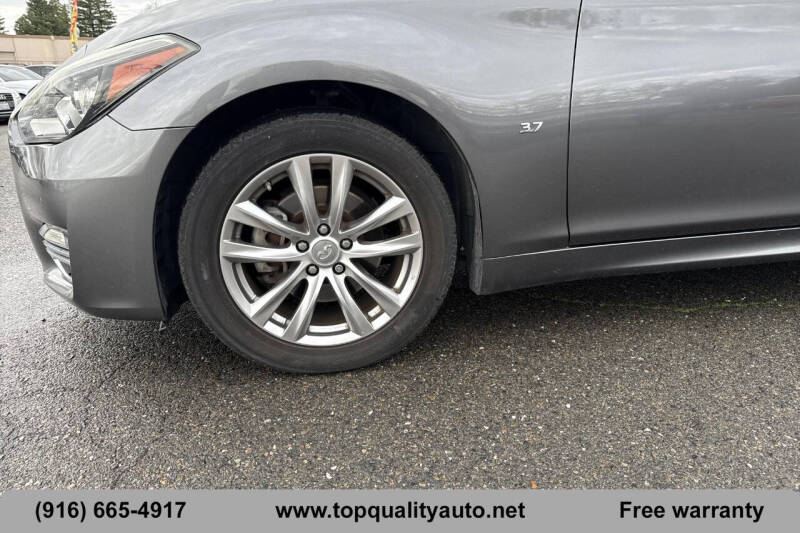 2015 Infiniti Q70 3.7