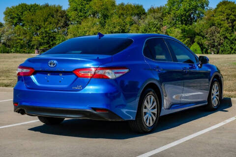 2020 Toyota Camry Hybrid LE