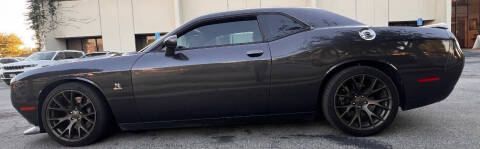 2016 Dodge Challenger 392 HEMI Scat Pack Shaker