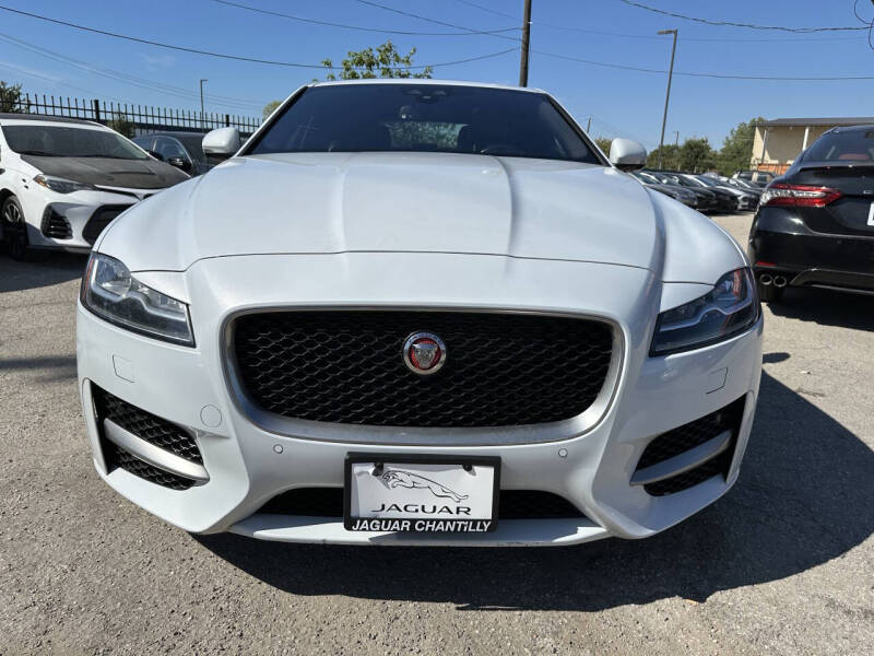 2016 Jaguar XF R-Sport
