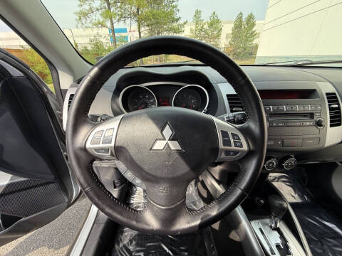 2010 Mitsubishi Outlander ES