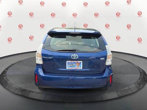 2013 Toyota Prius v Three