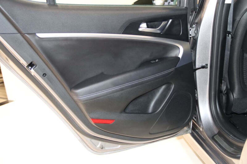 2023 Genesis G70