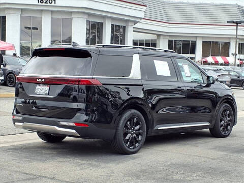 2024 Kia Carnival SX