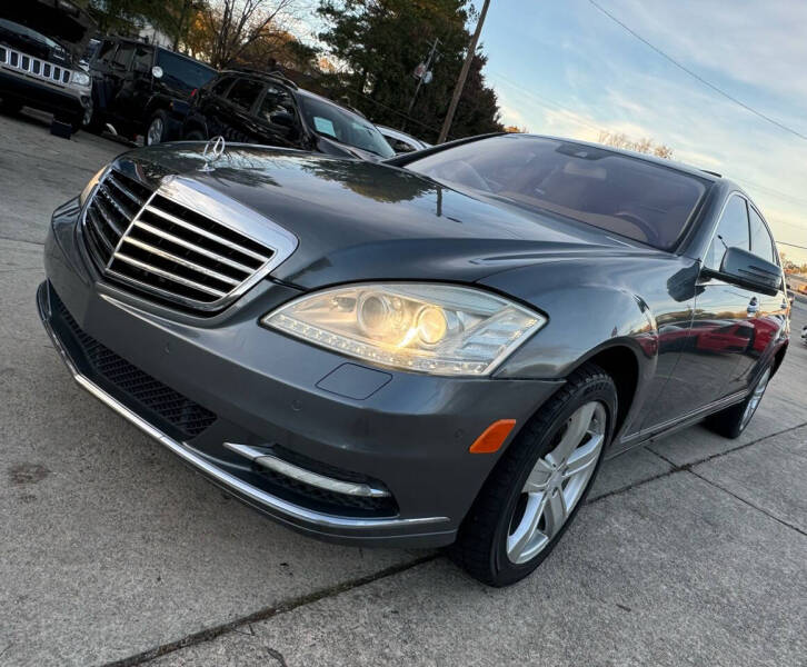 2010 Mercedes-Benz S-Class S550 photo 2