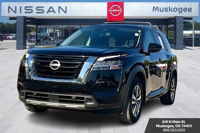 2023 Nissan Pathfinder SL